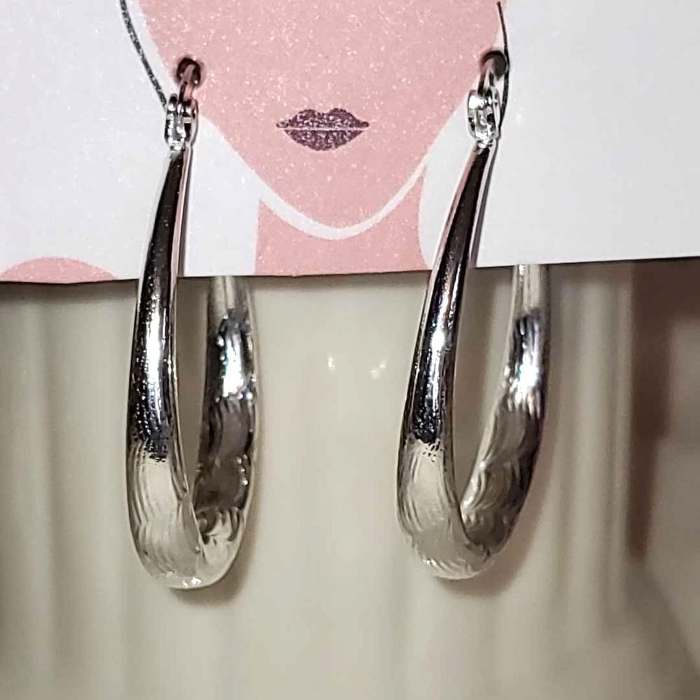 ✨️New Elegant Silver Hoop Earrings